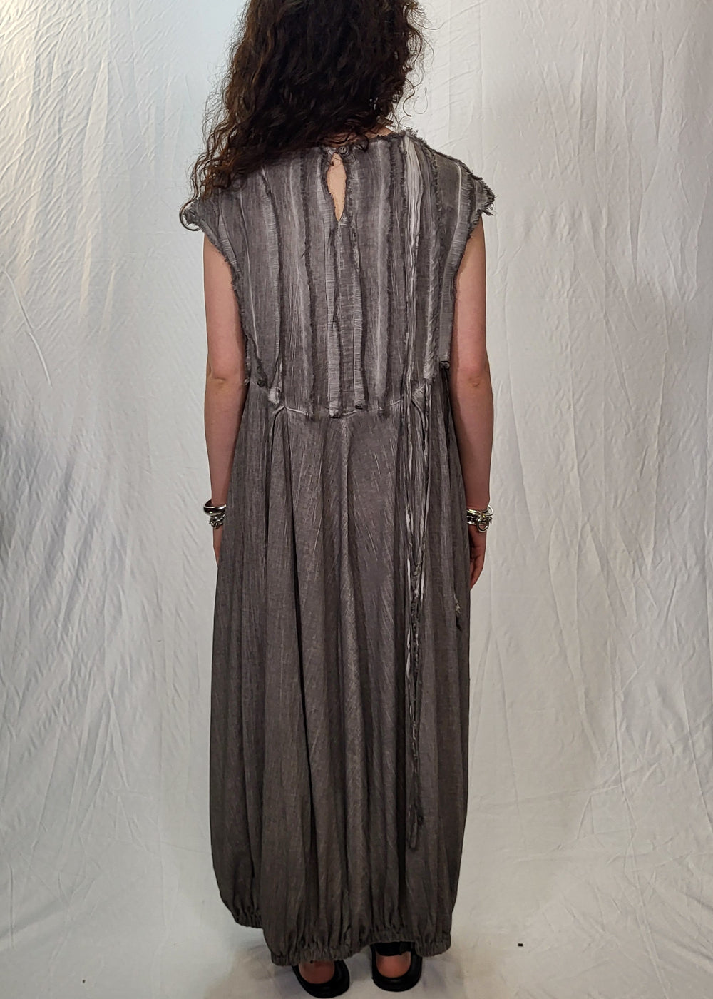 Robe - STUDIO B3