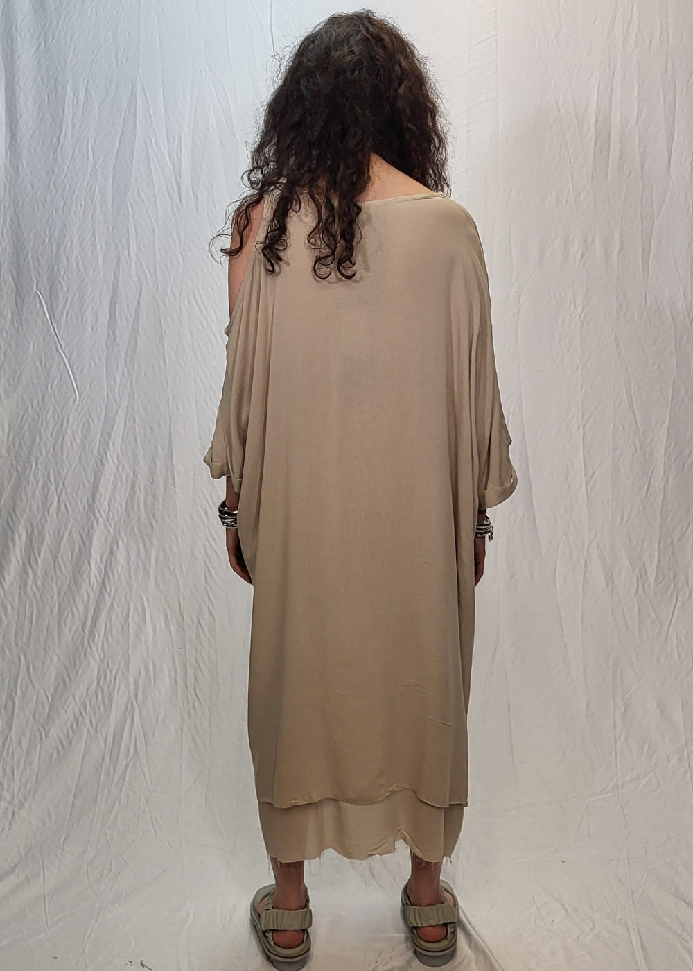 Robe - STUDIO B3