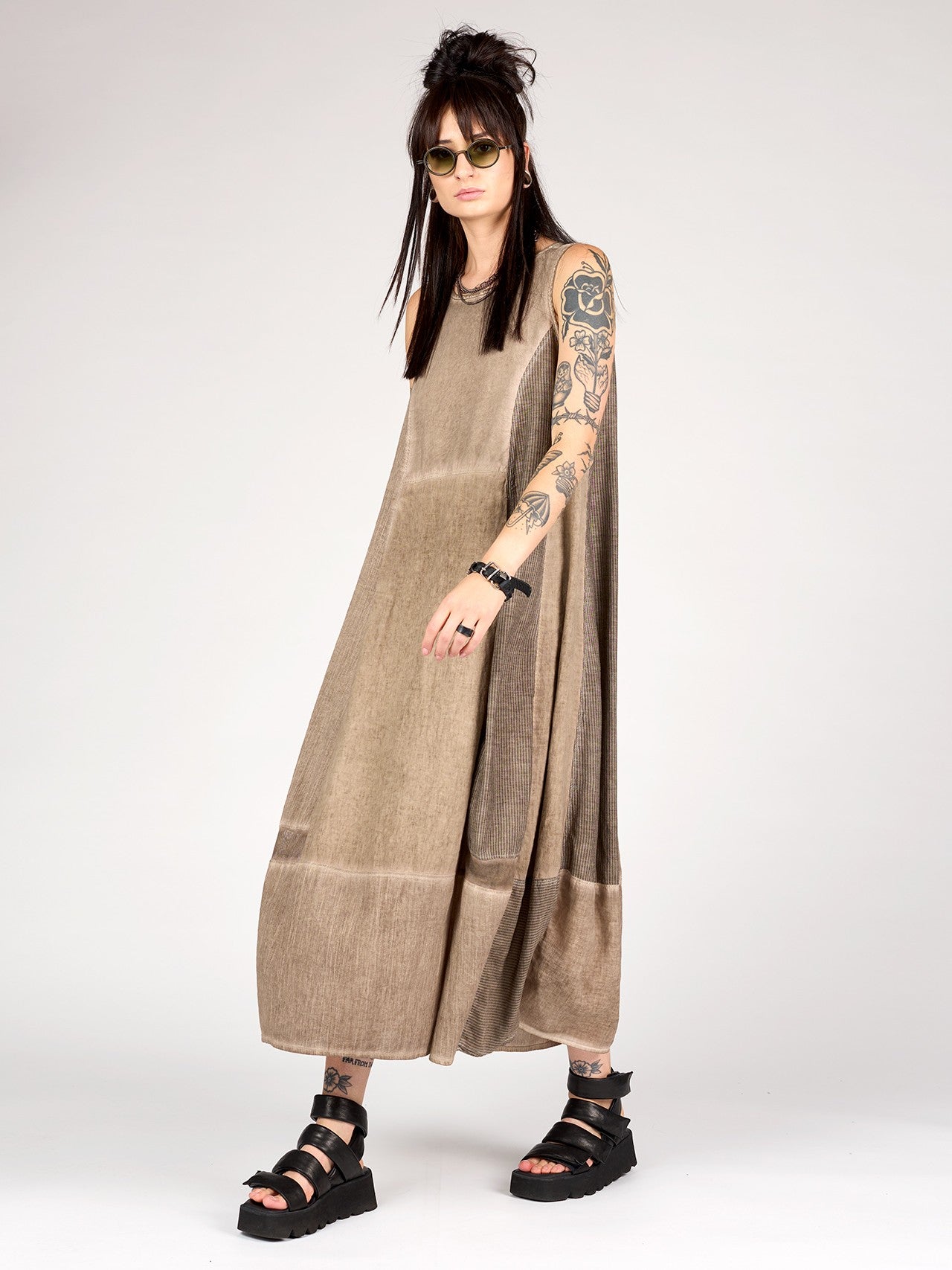 Robe - STUDIO B3