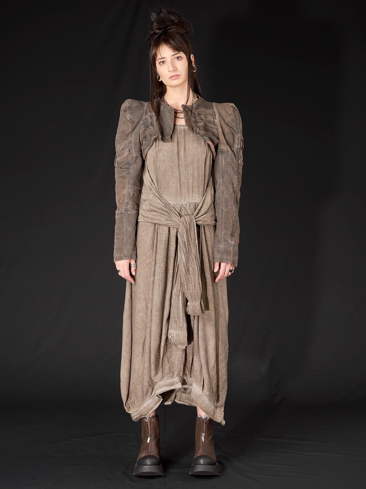 Robe - STUDIO B3